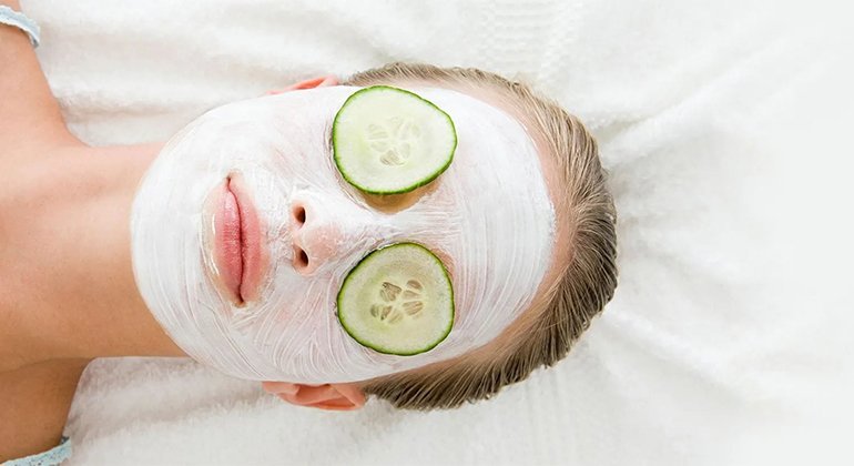 Face masks you can make at home with natural ingredients.