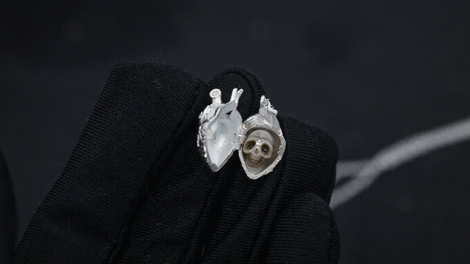 Belle Juri Review Pearl Skulls in 925 Sterling Silver, TrustScore 3.5/5 at Trustpilot — What the Reviews Actually Tell You