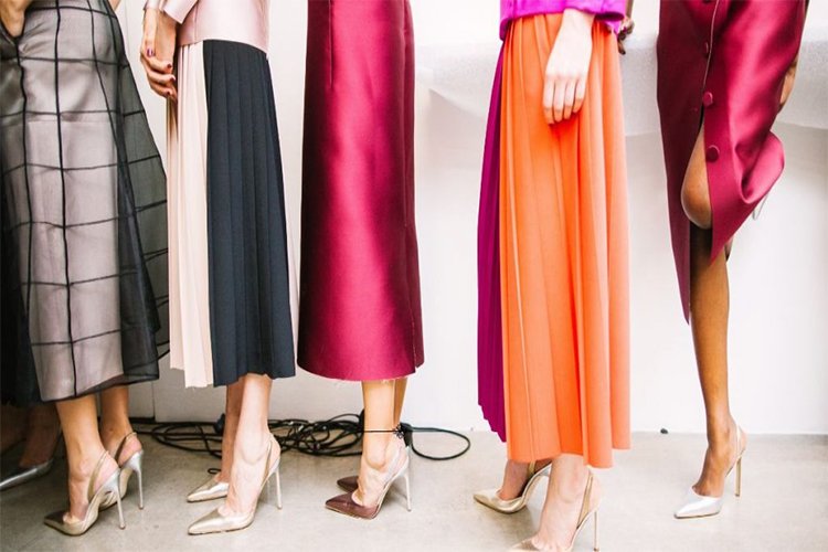 How to choose the right wardrobe color for your skin tone.
