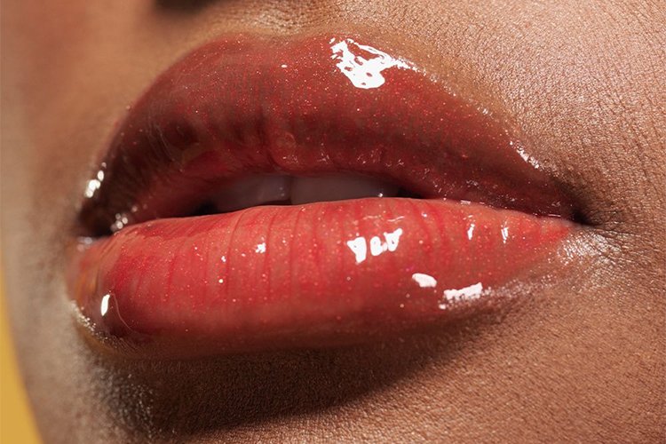 11 lip glosses for a plump and shiny pout.