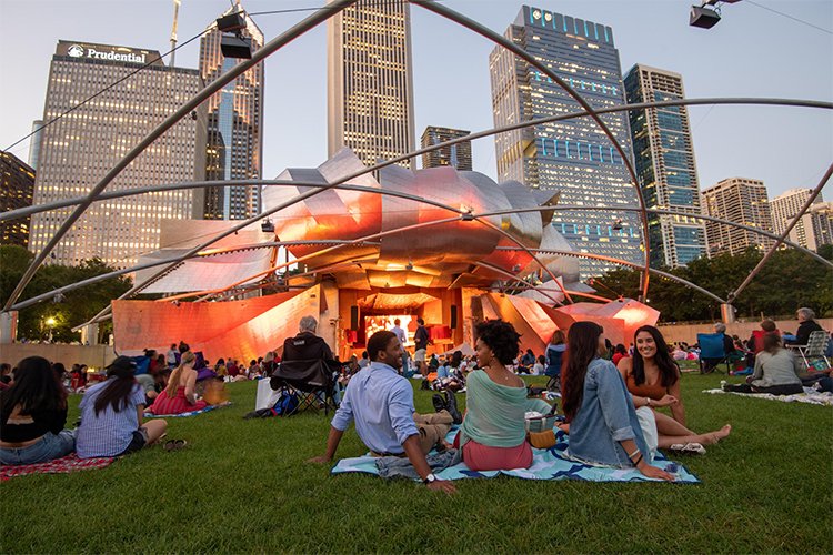 TOP 5 THINGS TO DO IN CHICAGO